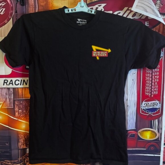 In-Out-Burger 75 Years 1948-2023 Short Sleeve T Shirt Size Medium - Picture 1 of 5